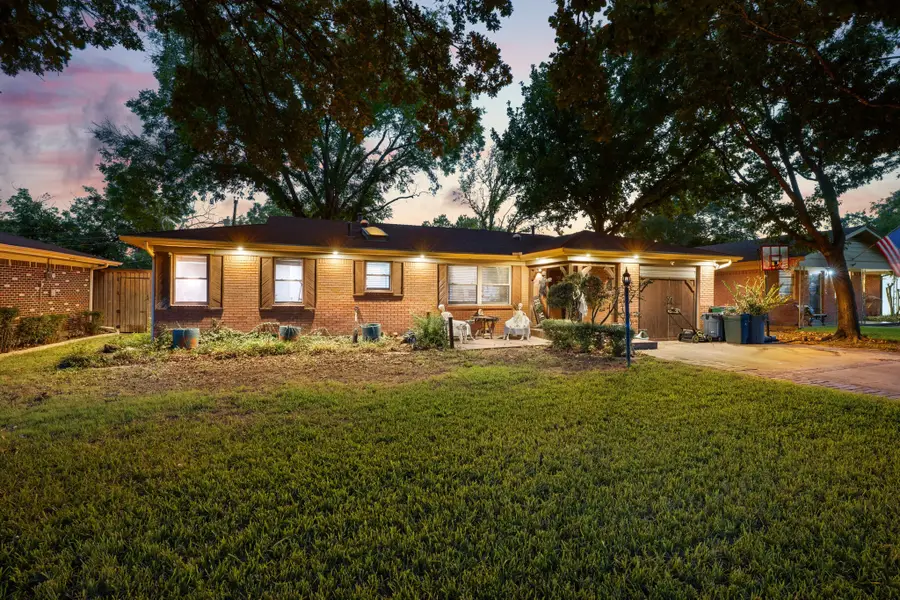 5420 Mallory Drive, Haltom City, TX 76117 - #3
