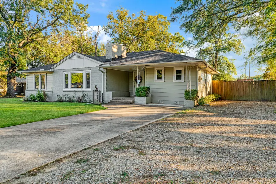 3040 E Houston Street, Paris, TX 75460 - #2