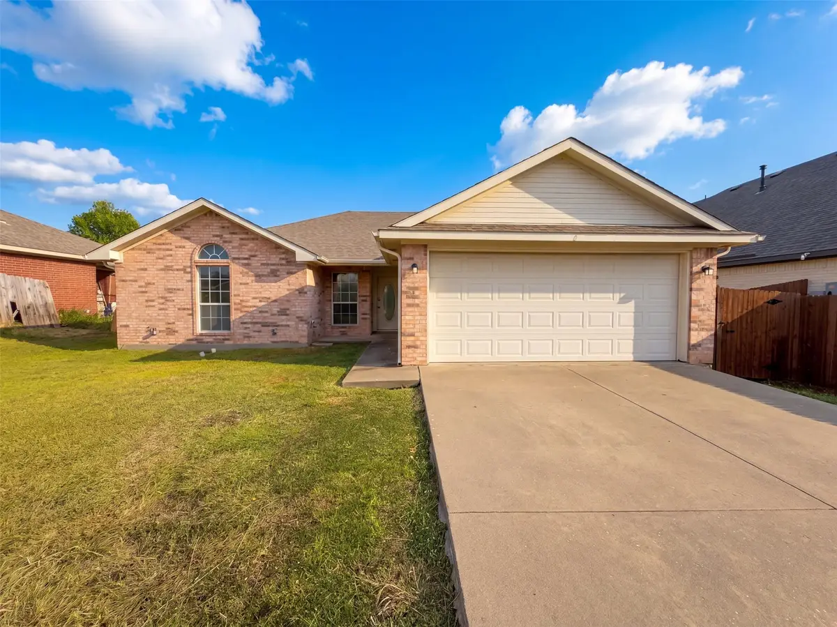 208 Comanche Trail, Alvarado, TX 76009 - #1