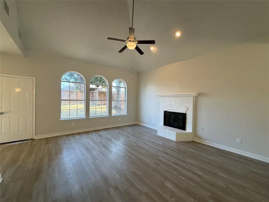 708 Fall Wheat Drive, Desoto, TX 75115 - #3
