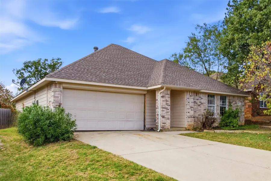 917 Chase Lane, Denton, TX 76209 - #2