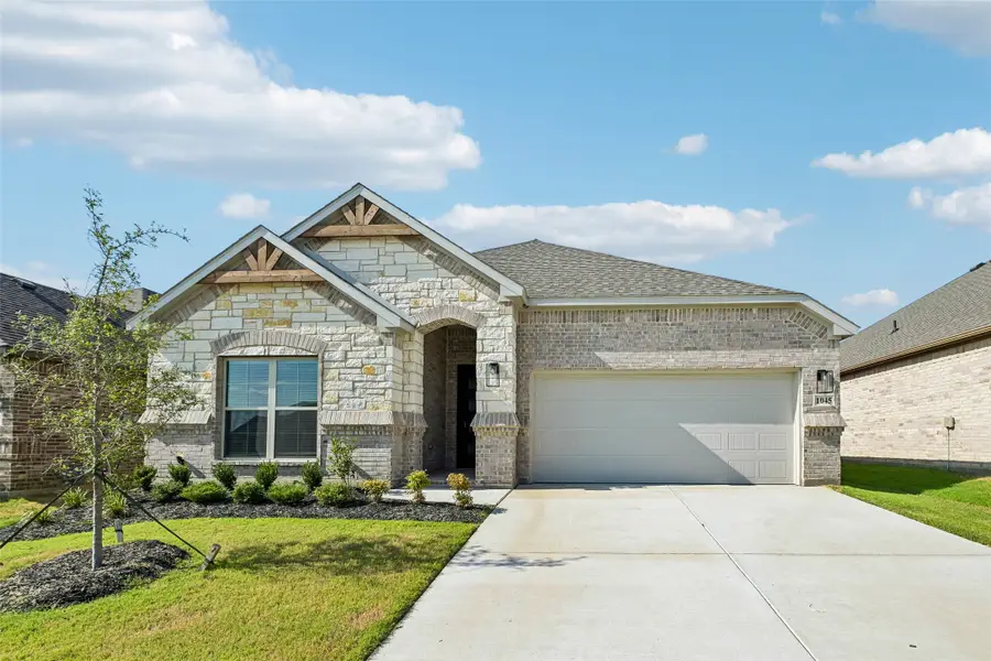 1045 Nighthawk Trail, Alvarado, TX 76009 - #2