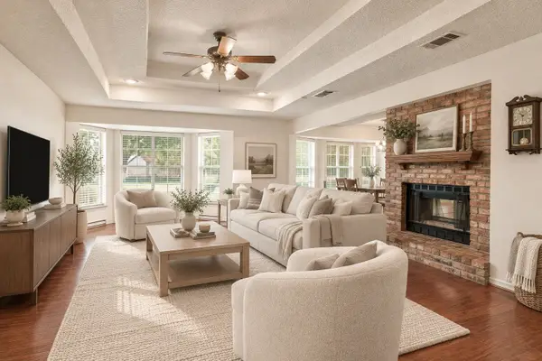 819 Nokomis Circle, Lancaster, TX 75146