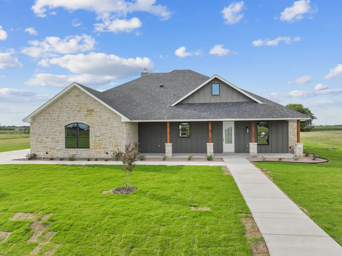 107 Pr 711, Lott, TX 76656 - #1
