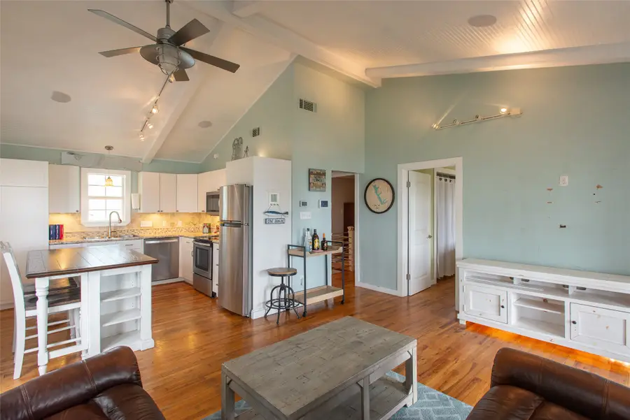 116 Isle Of View Drive, Tool, TX 75143 - #2