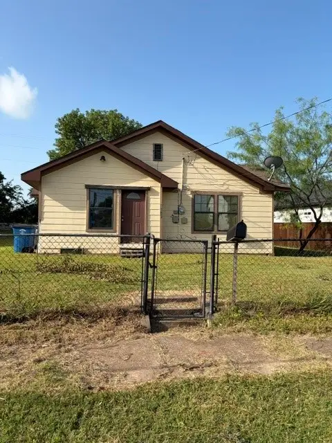3512 Toronto Street, Dallas, TX 75212