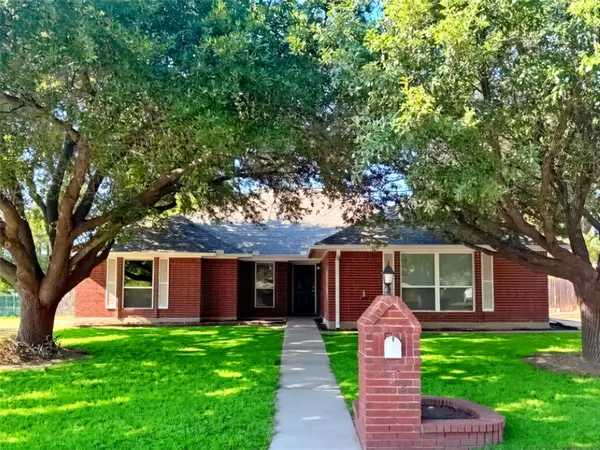 232 Crescent Drive, Hewitt, TX 76643