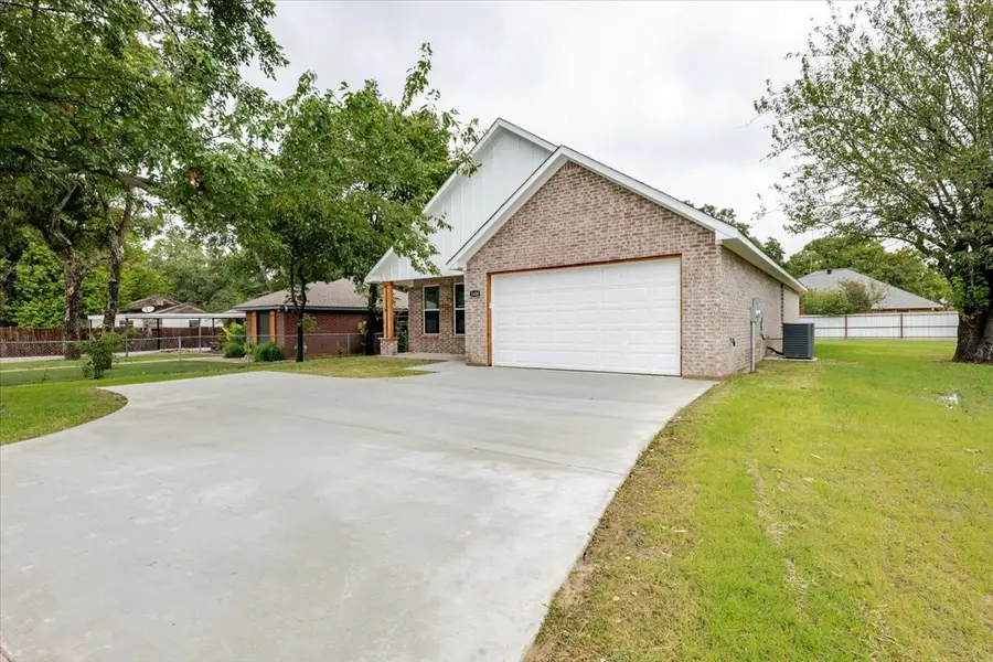 1400 N Business 287, Decatur, TX 76234 - #2