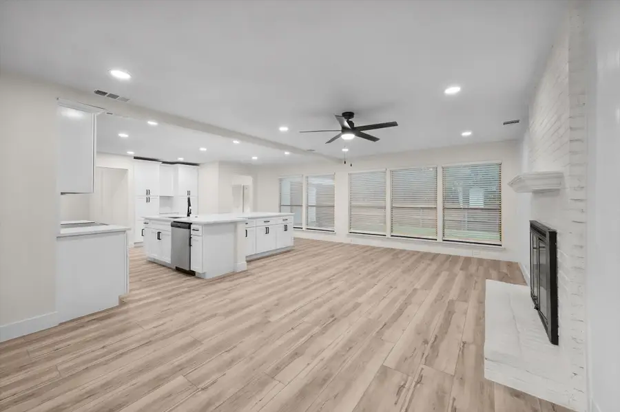 3812 Yachtclub Drive, Arlington, TX 76016 - #3
