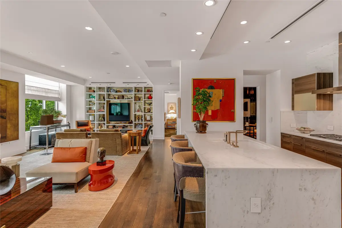 2025 Woodall Rodgers Freeway #32, Dallas, TX 75201 - #1