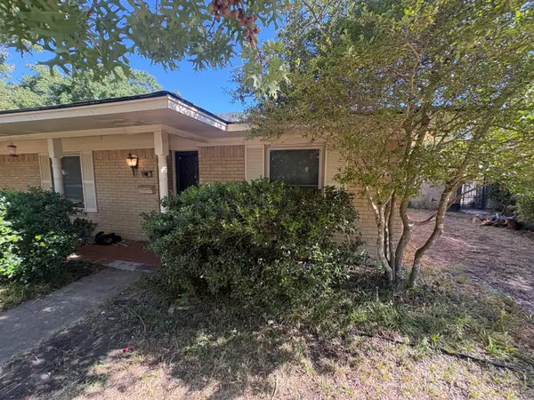 109 Auburn Street, Waxahachie, TX 75165