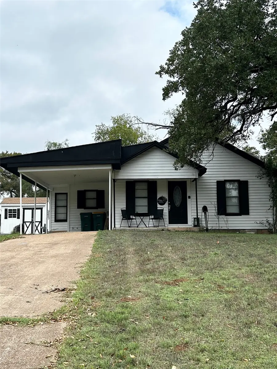 109 E Leon Street, Gatesville, TX 76528 - #3