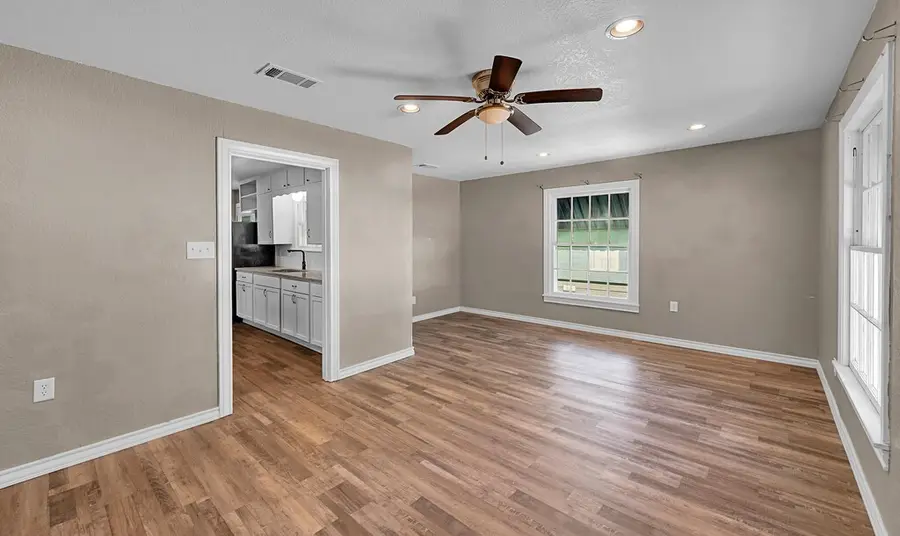 1206 Ashleman Street, Bellmead, TX 76705 - #2