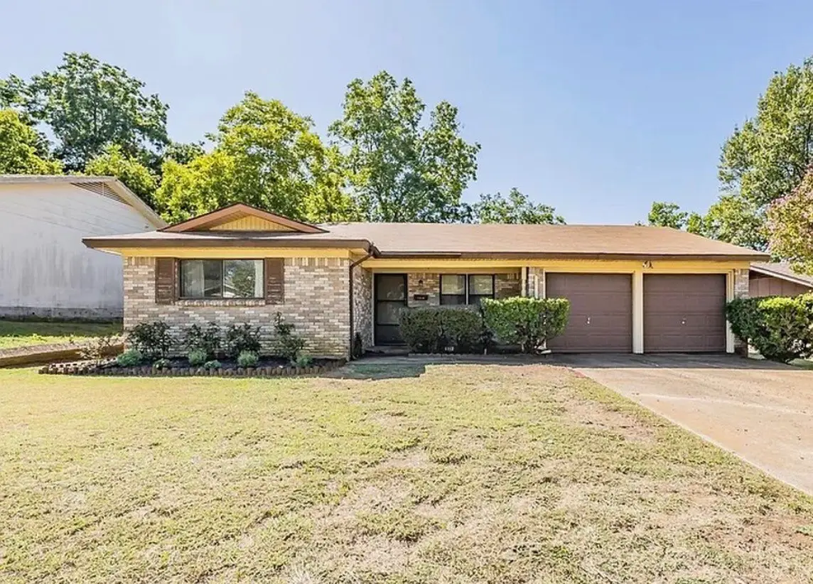 1112 Paula Drive, Arlington, TX 76012 - #1