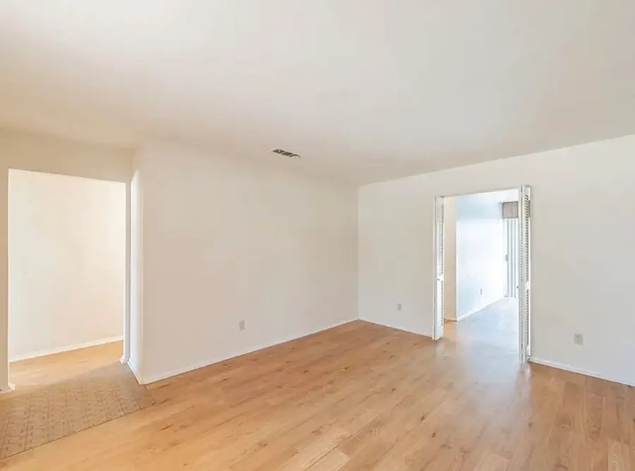 1112 Paula Drive, Arlington, TX 76012 - #2