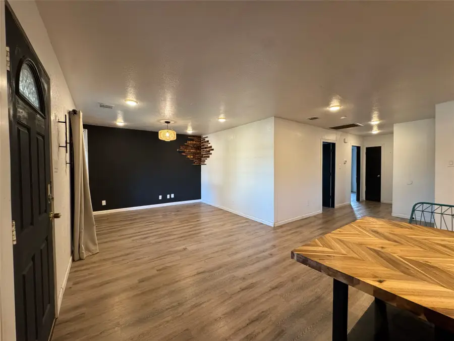 3305 Swan Street, Haltom City, TX 76117 - #2
