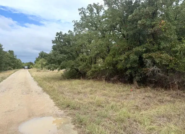 207 Lindsey Lane, Runaway Bay, TX 76426