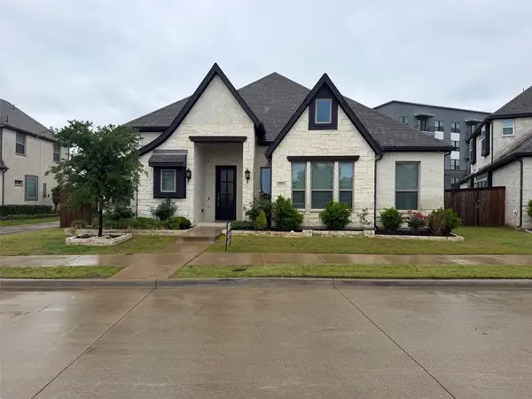 12513 Royal Oaks Lane, Farmers Branch, TX 75234