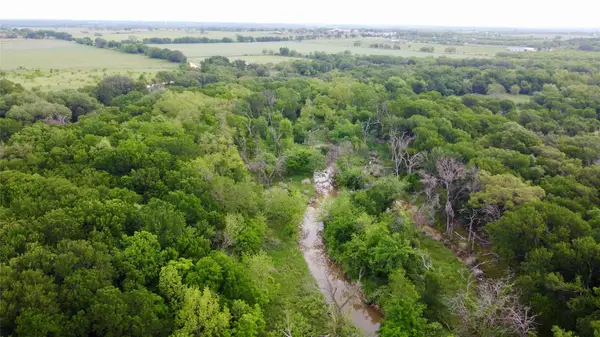 417 Cr 415, Comanche, TX 76442