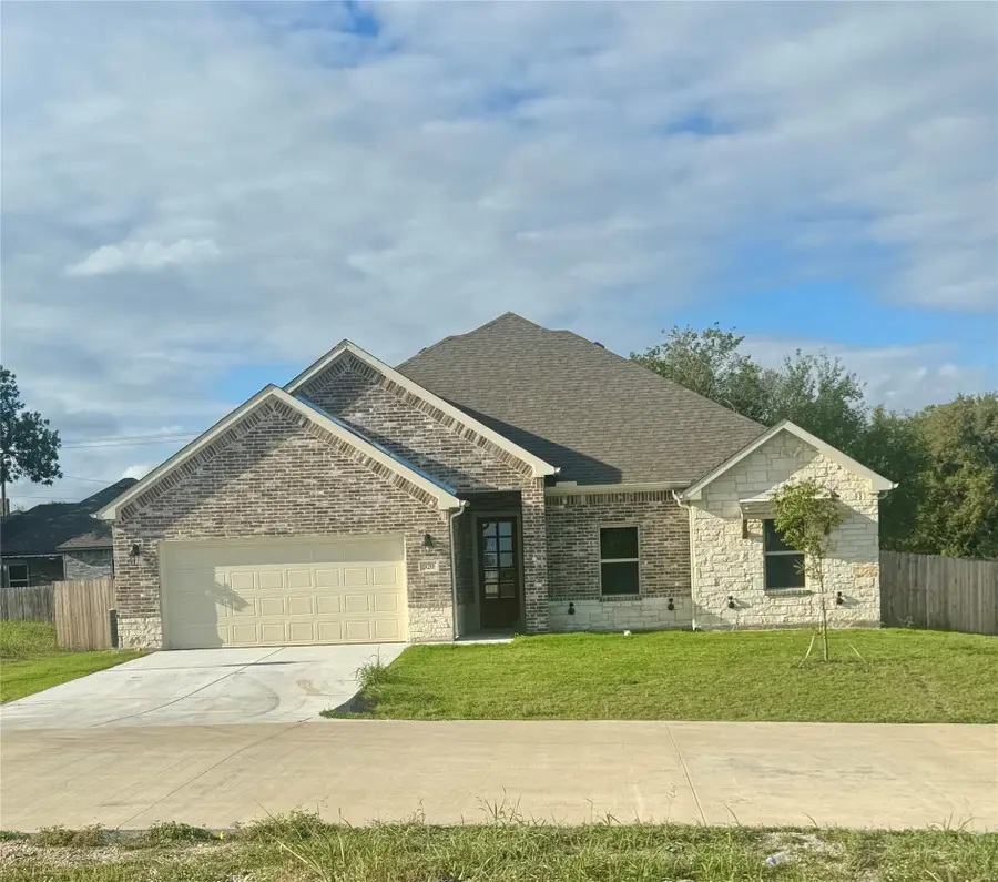 320 E Marshall Court, Palmer, TX 75152 - #2
