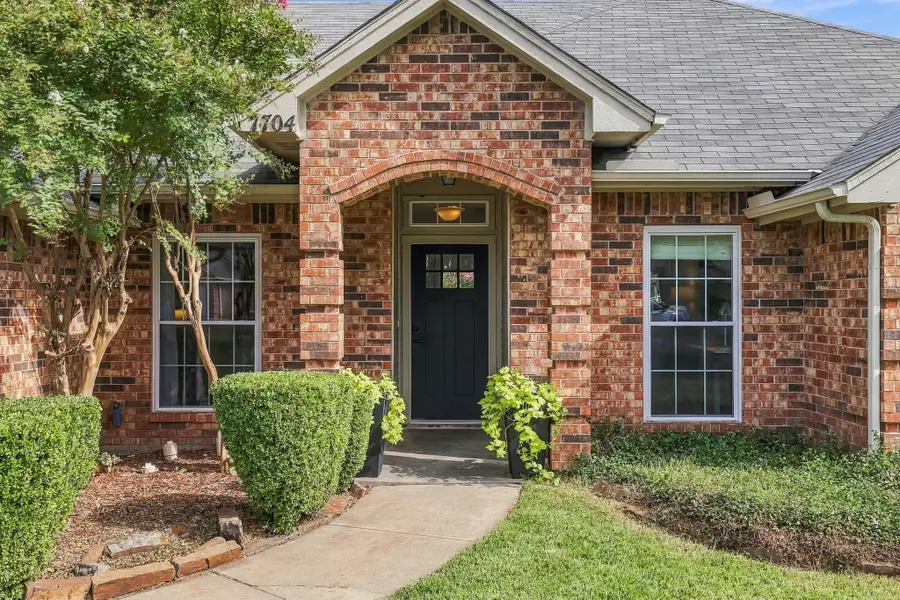 7704 Sagebrush Court S, North Richland Hills, TX 76182 - #2