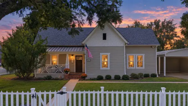 901 Oak Street, McKinney, TX 75069