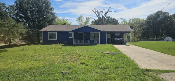 716 E High Street, Grand Saline, TX 75140
