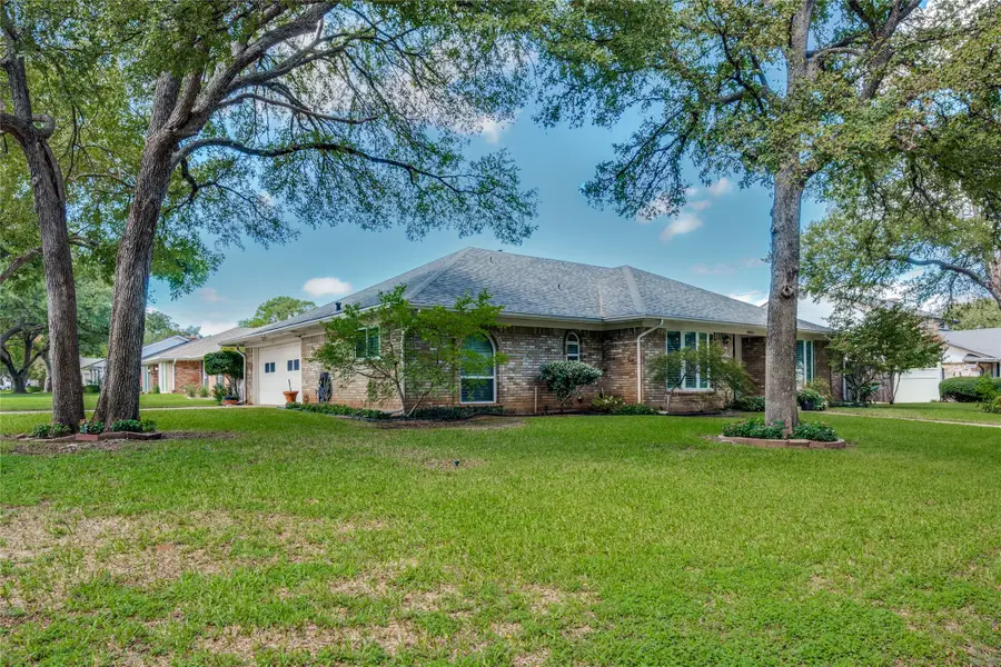 2002 Elmhurst Drive, Arlington, TX 76012 - #2