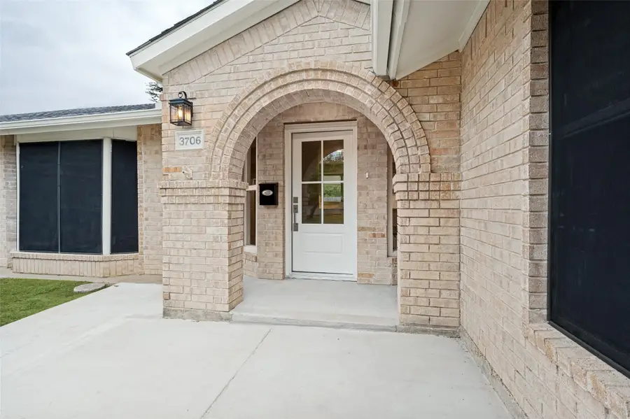 3706 Windsor Street, Irving, TX 75062 - #2