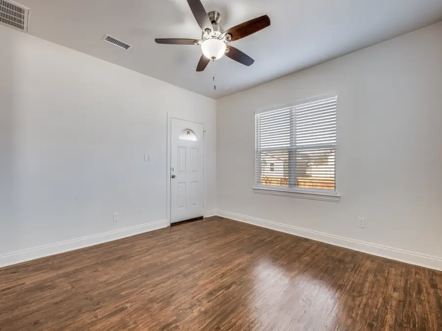 4306 Jamaica Street, Dallas, TX 75210 - #3