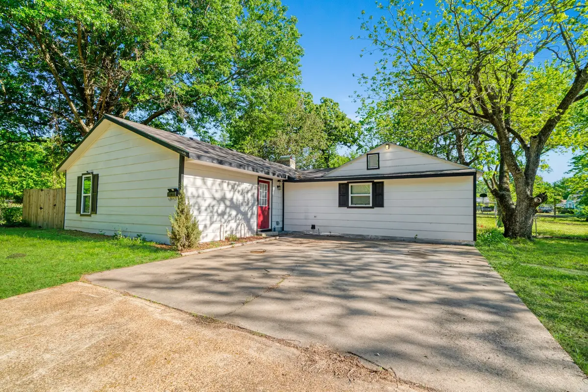 2617 Graham Street, Paris, TX 75460 - #1