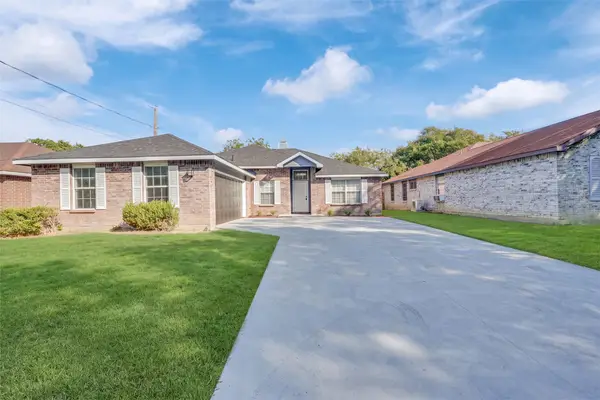 1117 Silver Spruce Drive, Arlington, TX 76001