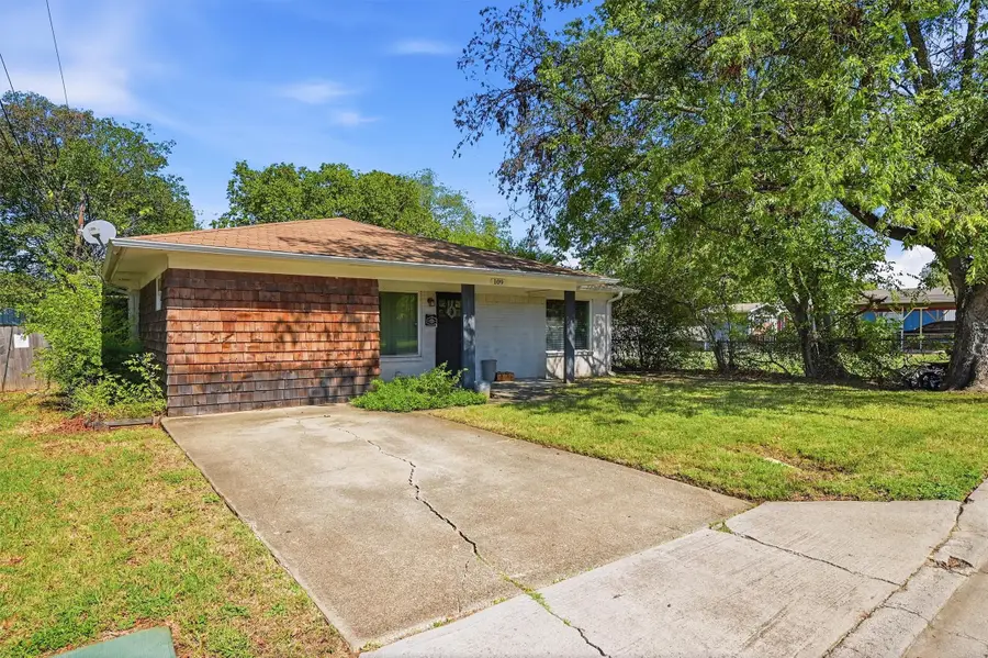 109 Grayson Street, Whitesboro, TX 76273 - #2