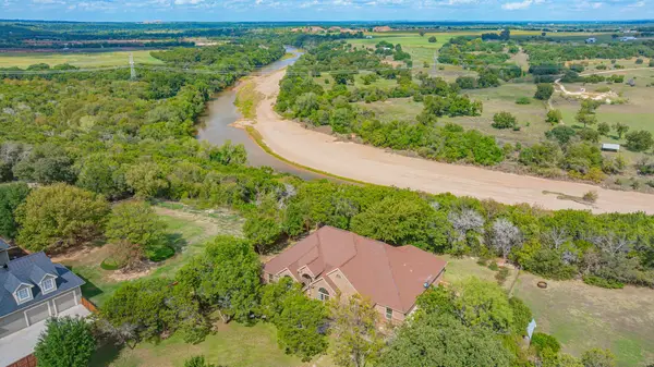 1271 County Road 306a, Rainbow, TX 76077