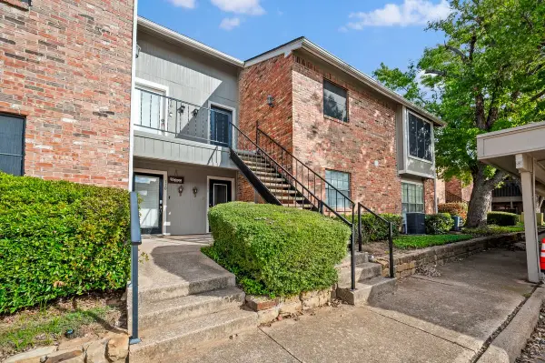 2719 Silver Creek Drive #111, Arlington, TX 76006