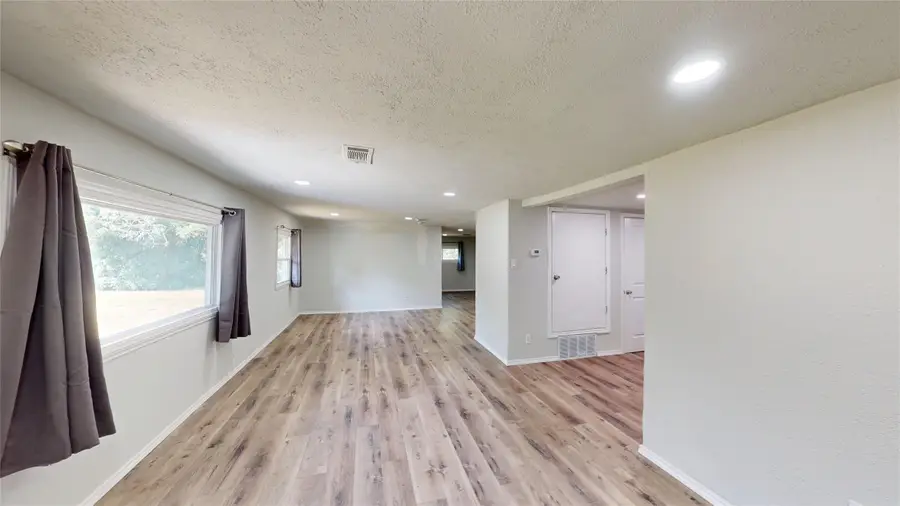 130 Center Street, Nevada, TX 75173 - #3