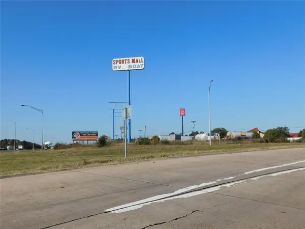7295 Greenwood Road, Shreveport, LA 71119