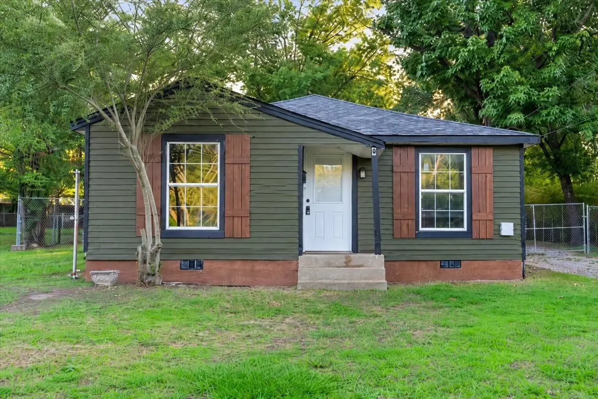 418 N 36th Street, Corsicana, TX 75110 - #1