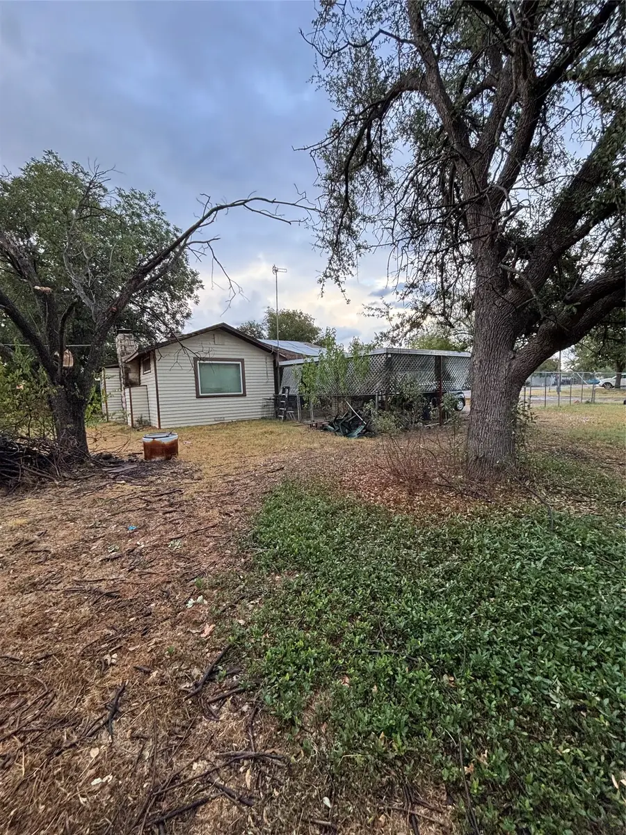 432 N Avenue A, Albany, TX 76430 - #2