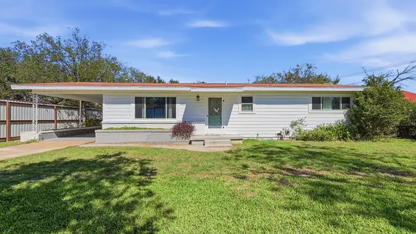 709 E Whitney Street, Hamilton, TX 76531
