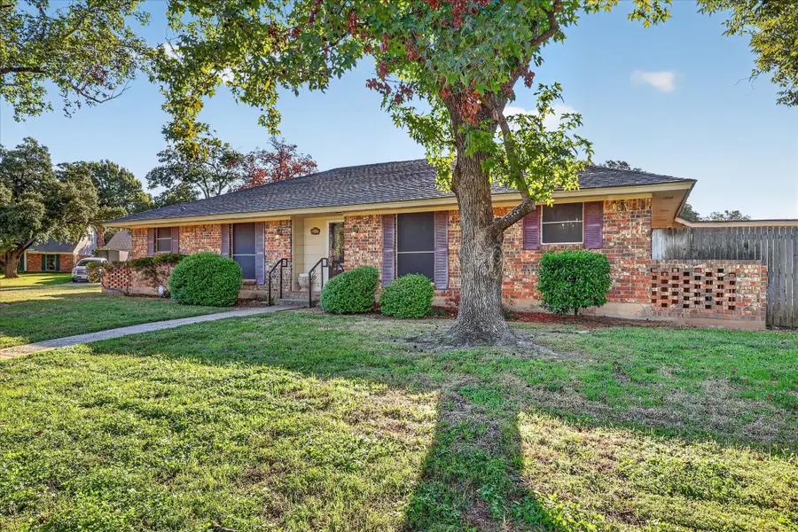 1818 Lakemont Court, Arlington, TX 76013 - #2