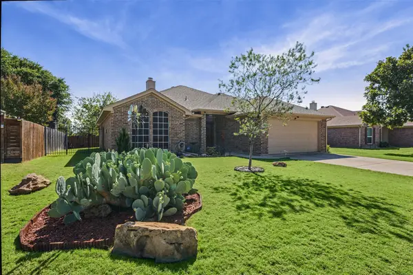 575 Tanglewood Drive, Burleson, TX 76028