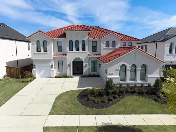 10694 Hollydale Lane, Frisco, TX 75035