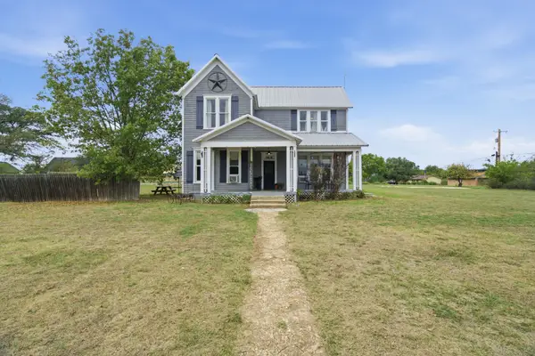 106 W North Street, Hico, TX 76457