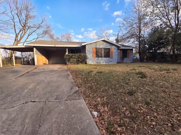 124 Foscue Street, Sulphur Springs, TX 75482