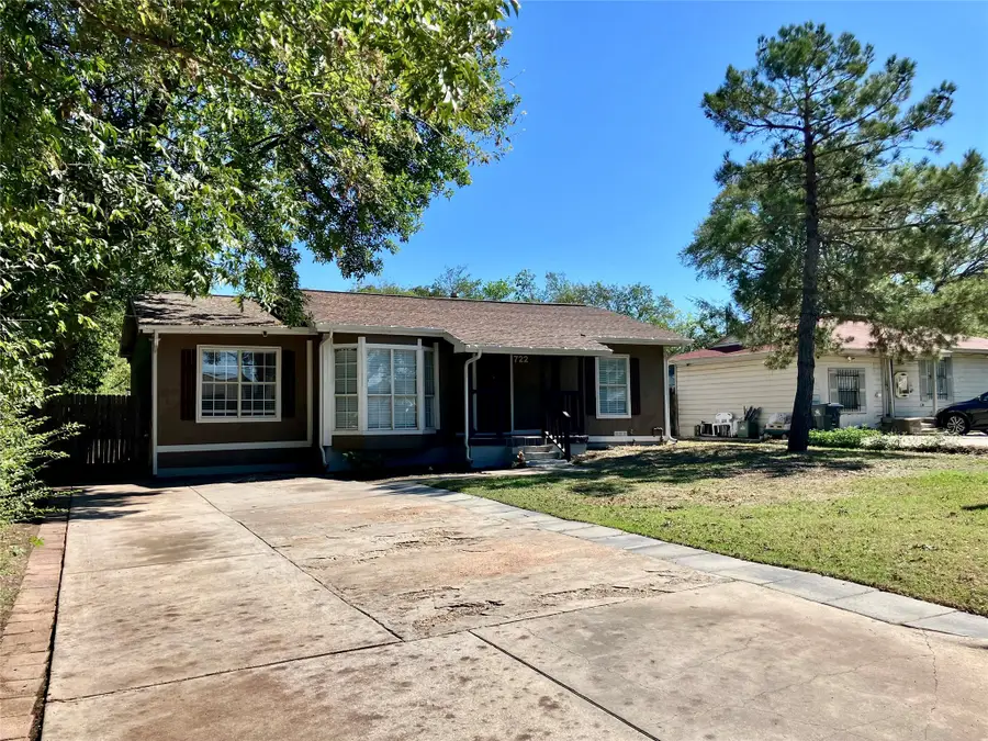 722 Circle Drive, Arlington, TX 76010 - #2