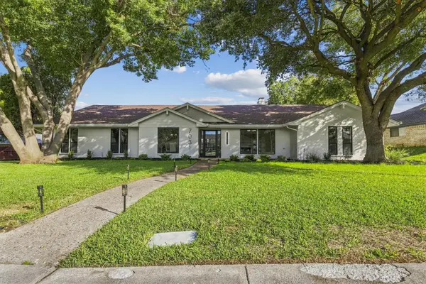 7031 Hunters Ridge Drive, Dallas, TX 75248