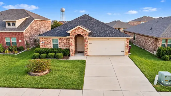 1901 Crimson Avenue, Farmersville, TX 75442