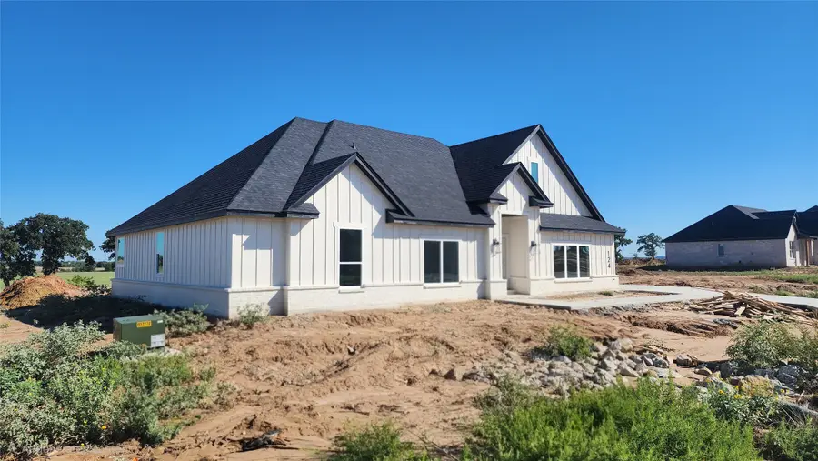 124 Legends Way, Bridgeport, TX 76426 - #3
