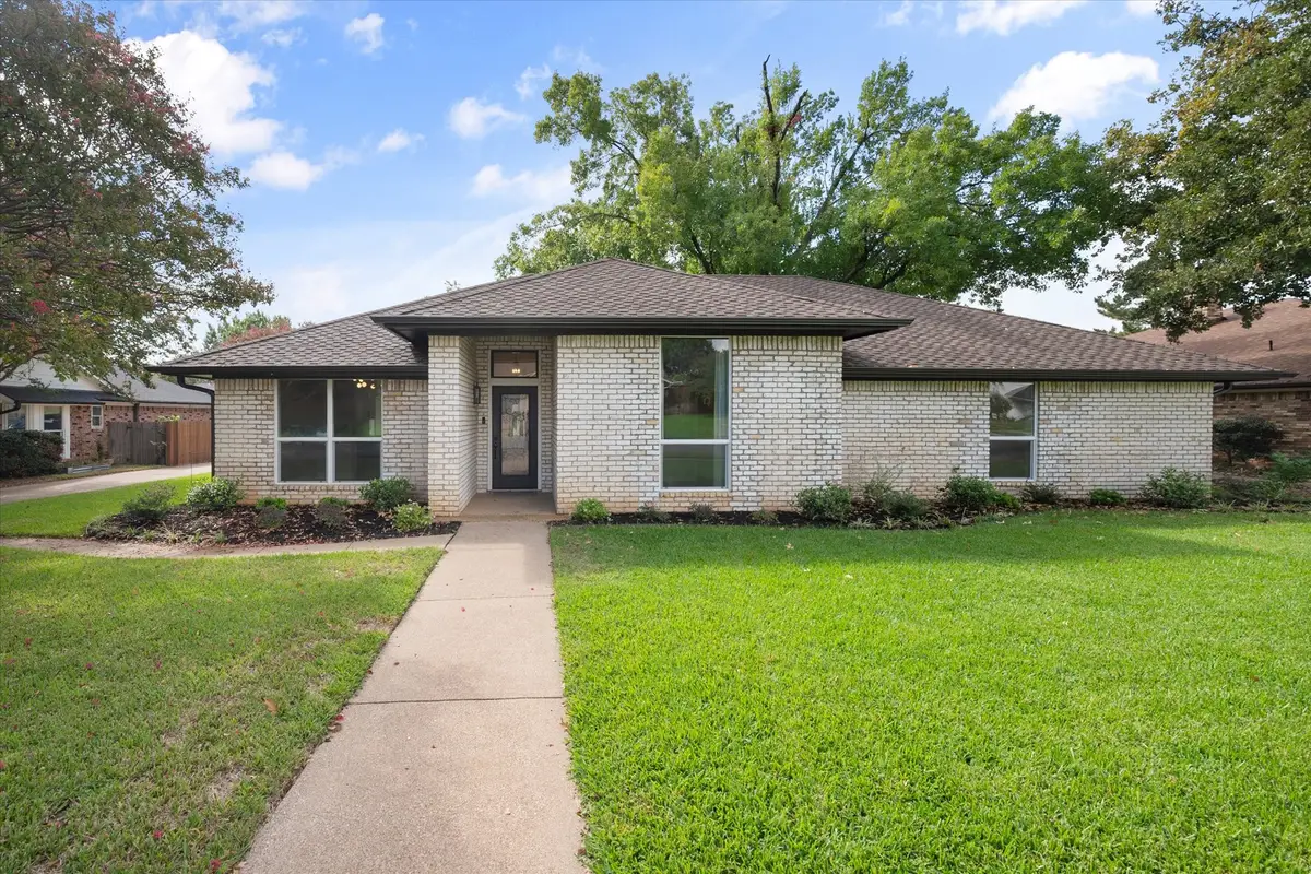 309 Quail Crest Drive, Bedford, TX 76021 - #1